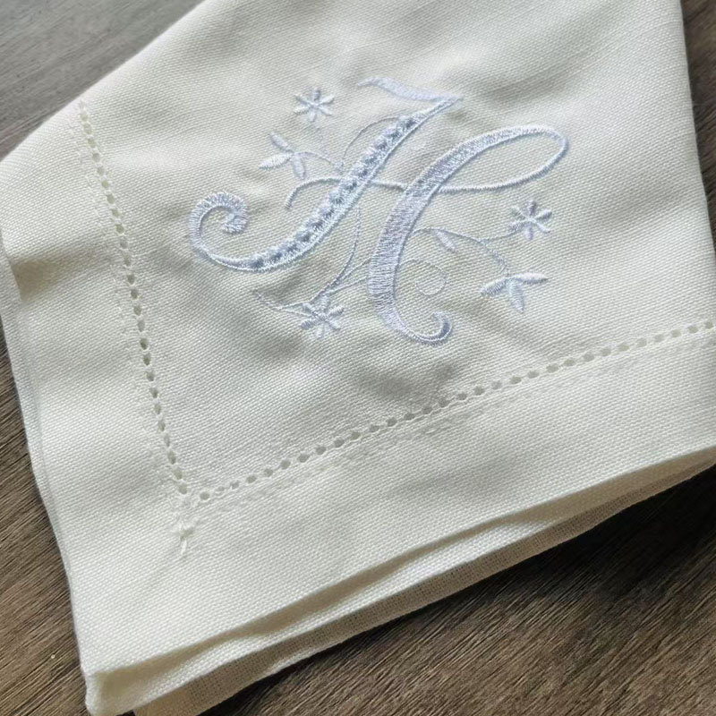 2Pcs Flower Letter Embroidery  - Monogrammed Handkerchief ulasan dan harga