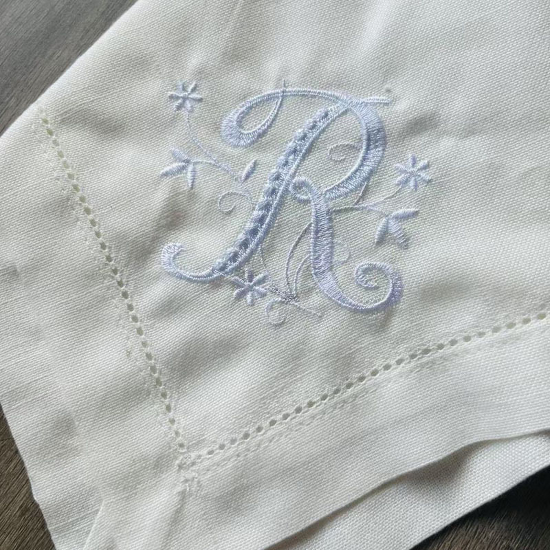 2Pcs Flower Letter Embroidery  - Monogrammed Handkerchief ulasan dan harga